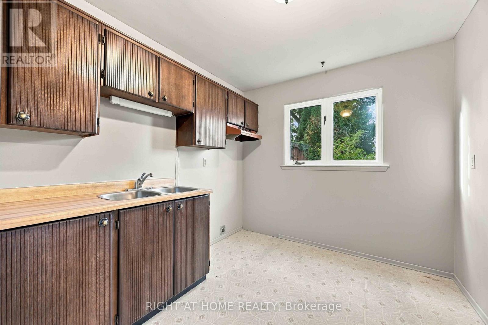 51 MAPLESTONE AVENUE - Image 11