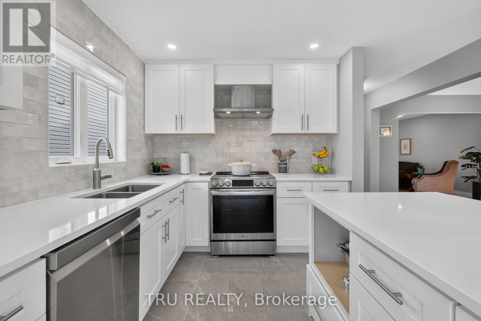 986 SHEENBORO CRESCENT - Image 12
