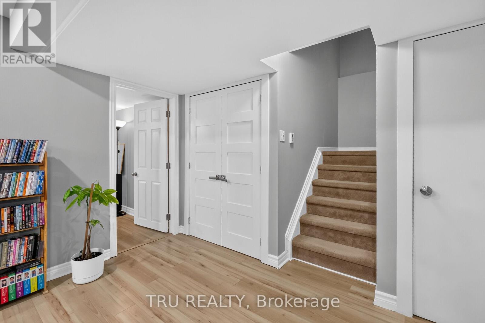 986 SHEENBORO CRESCENT - Image 32