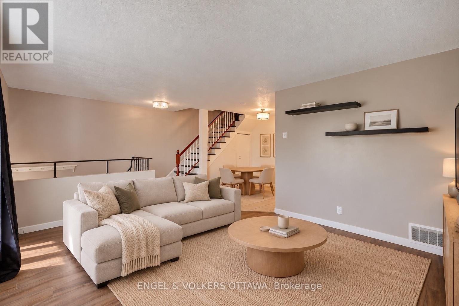 29 Woodvale Green Drive — photo 10