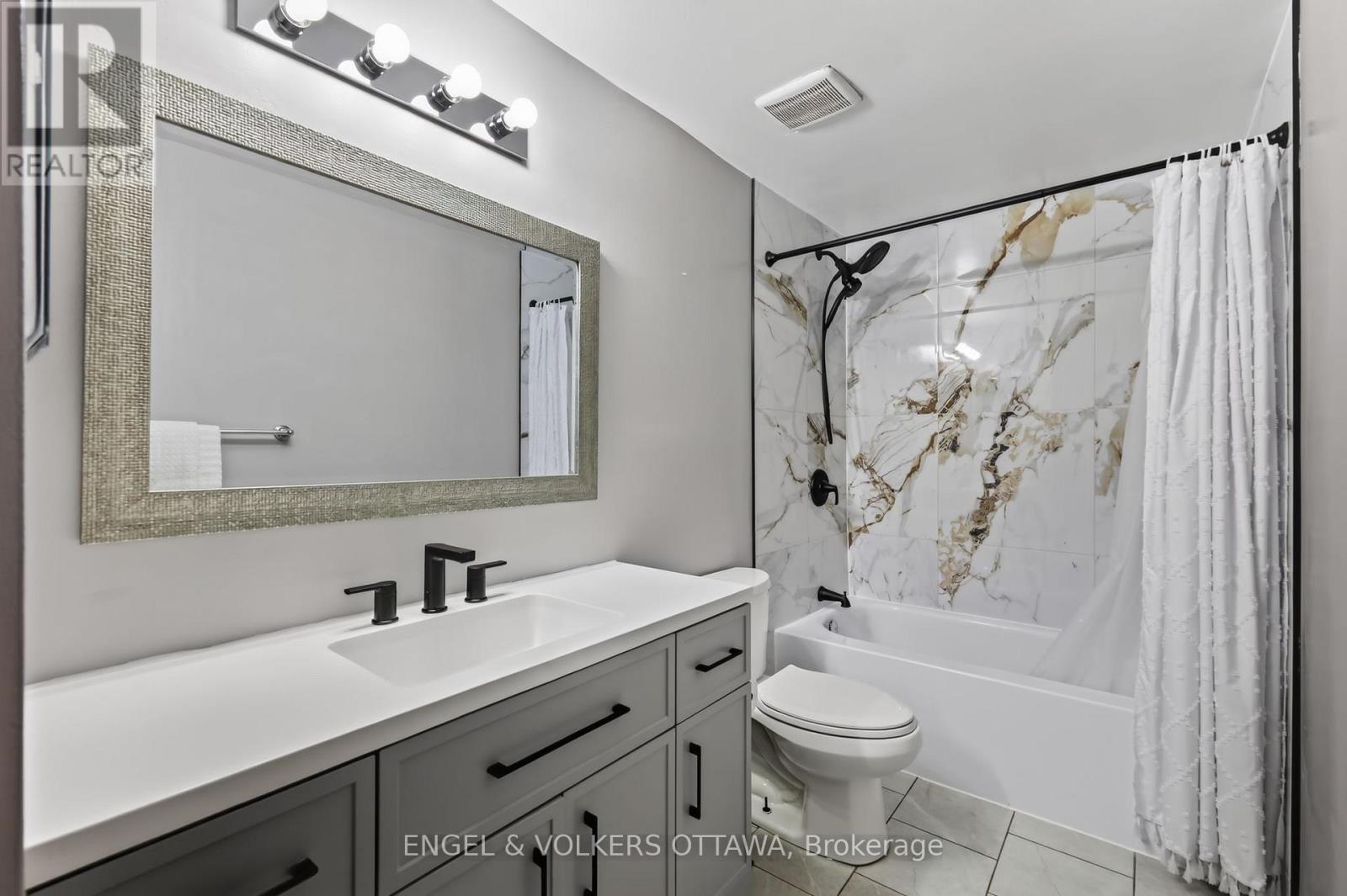 29 Woodvale Green Drive — photo 20