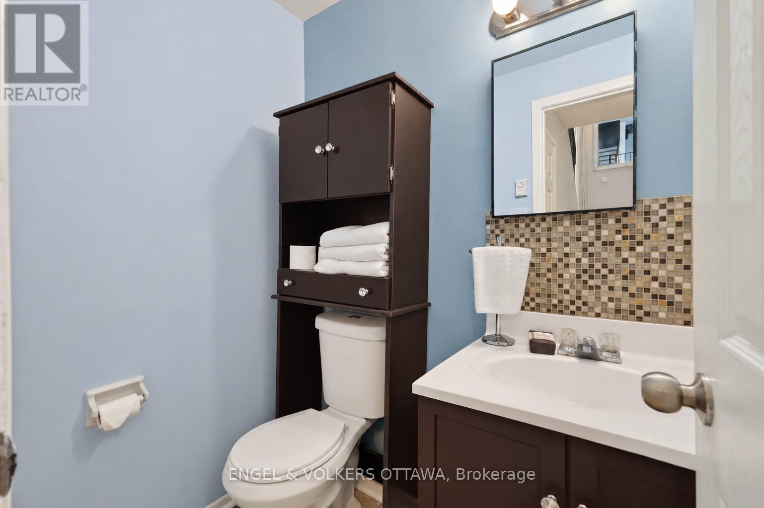 29 Woodvale Green Drive — photo 28