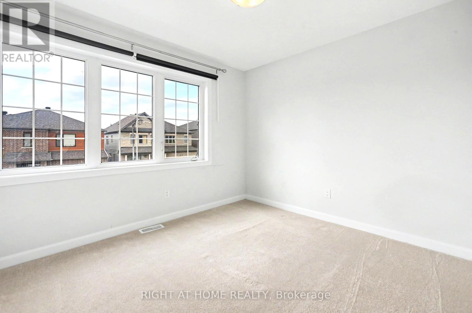 122 Lynn Coulter Street — photo 10