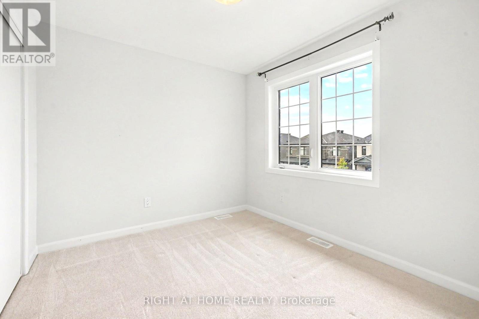 122 Lynn Coulter Street — photo 11
