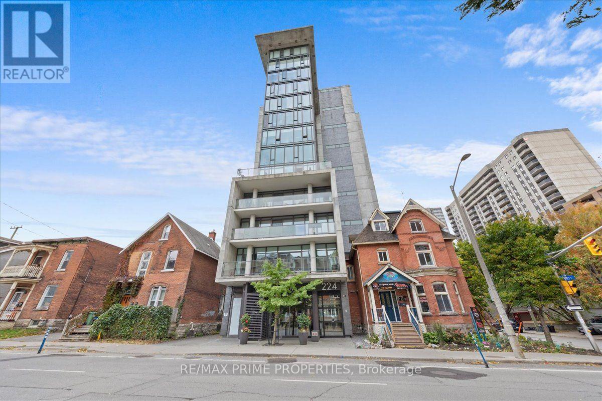 224 LYON STREET N - 1