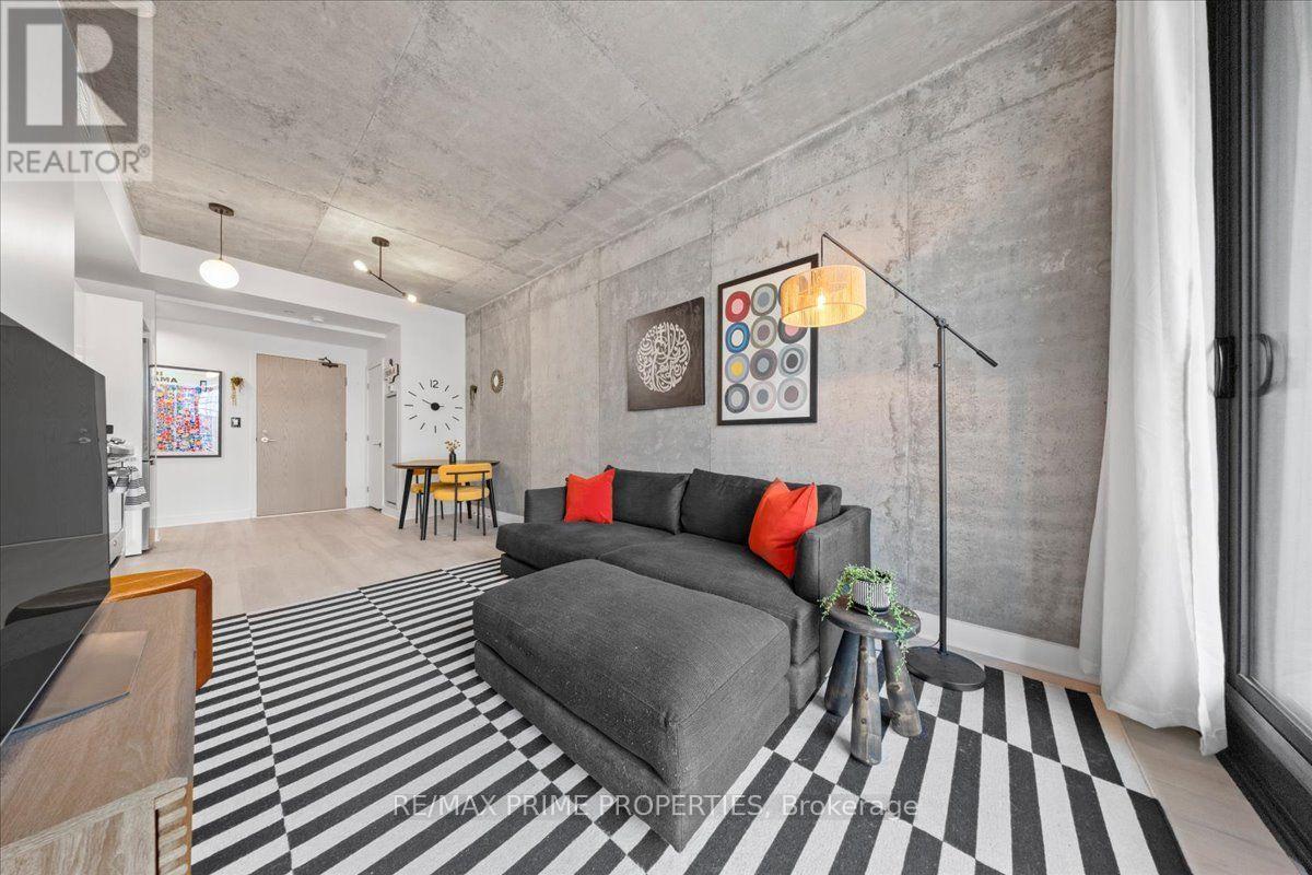 224 LYON STREET N - 12
