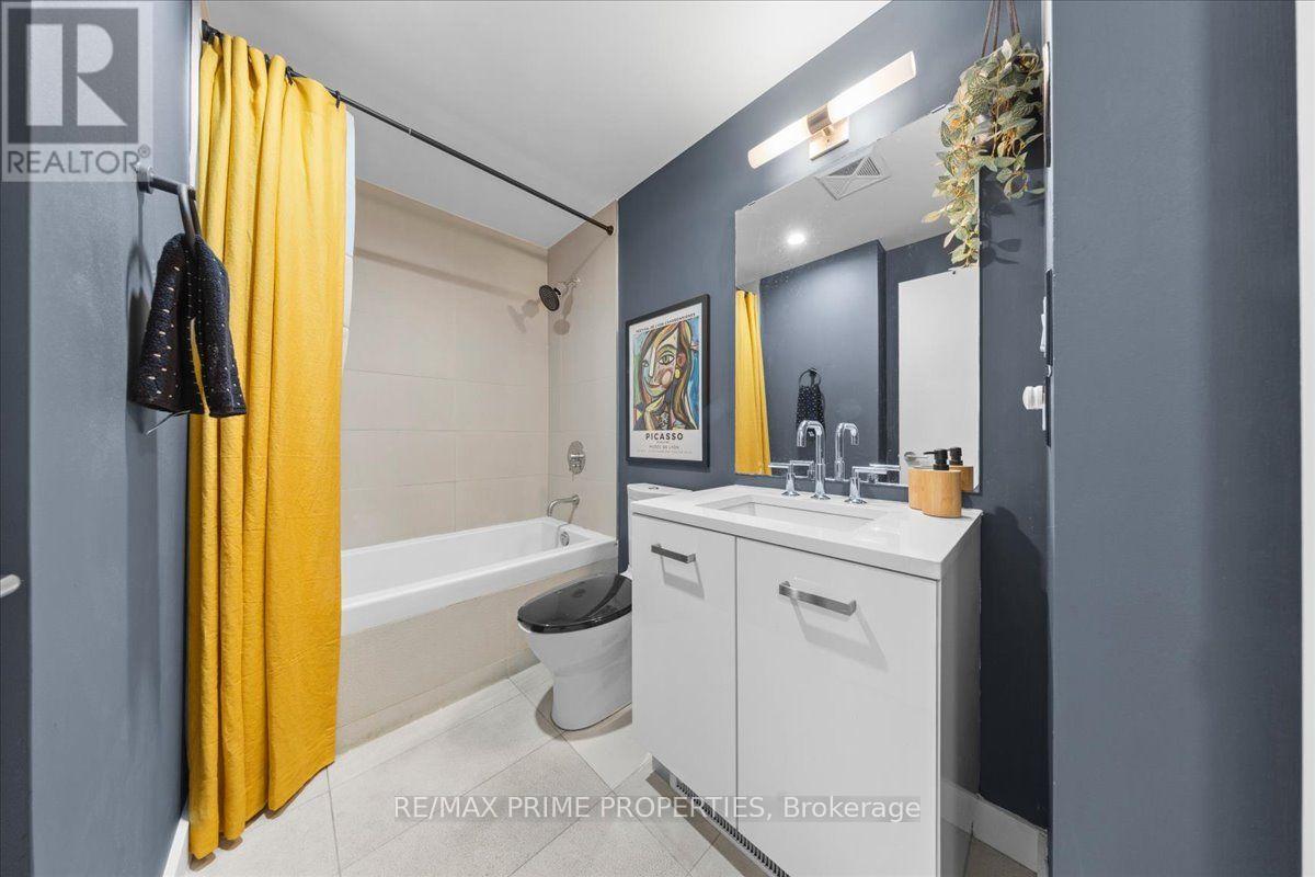 224 LYON STREET N - Image 16