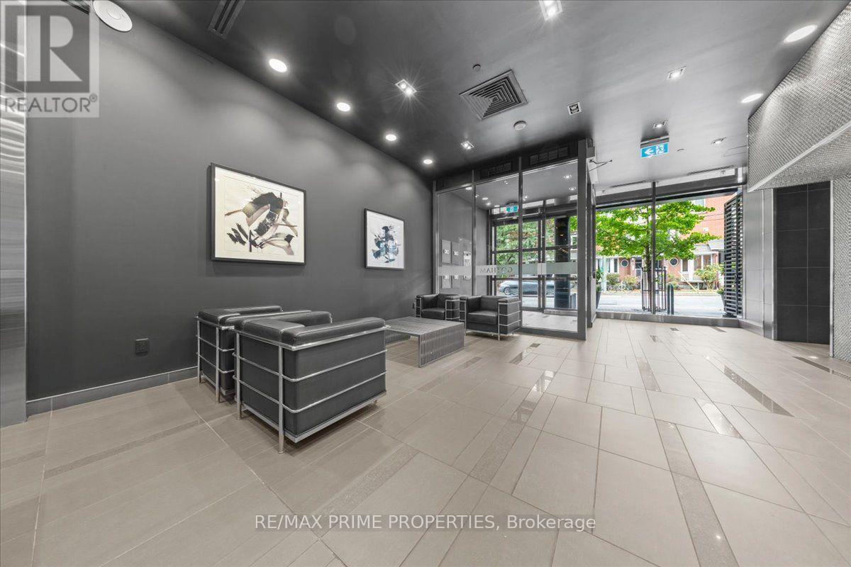 224 LYON STREET N - 22