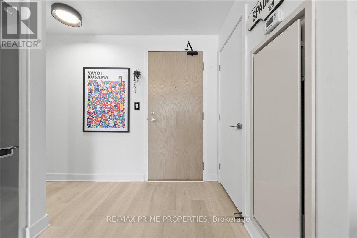 224 LYON STREET N - 3