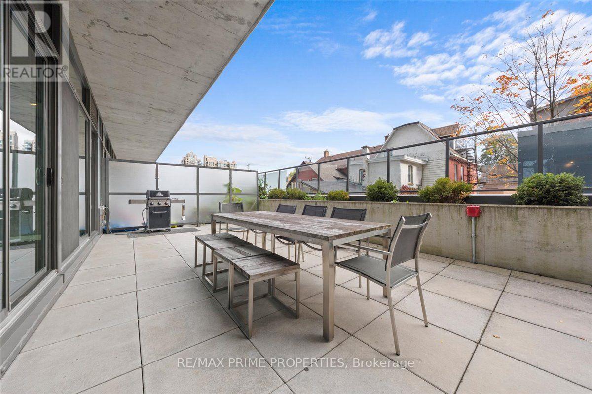 224 LYON STREET N - 32