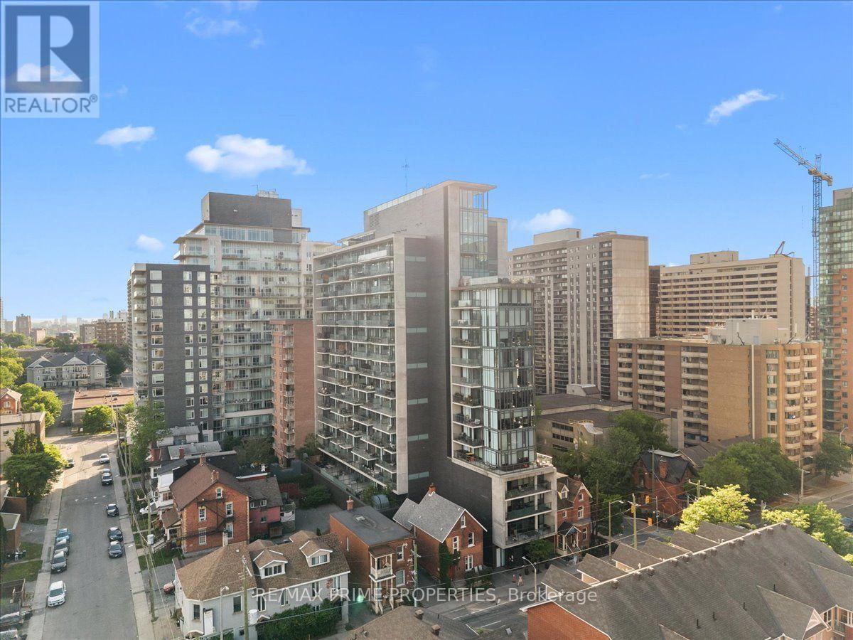 224 LYON STREET N - Image 44