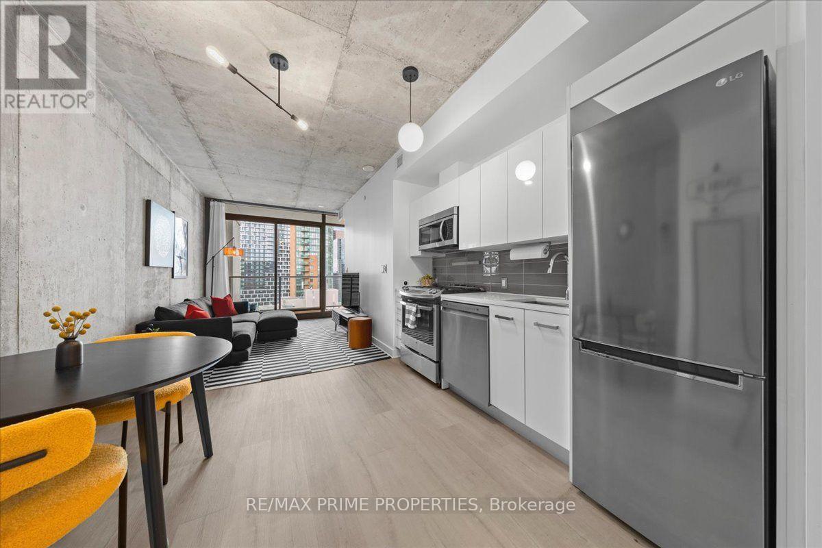 224 LYON STREET N - 8