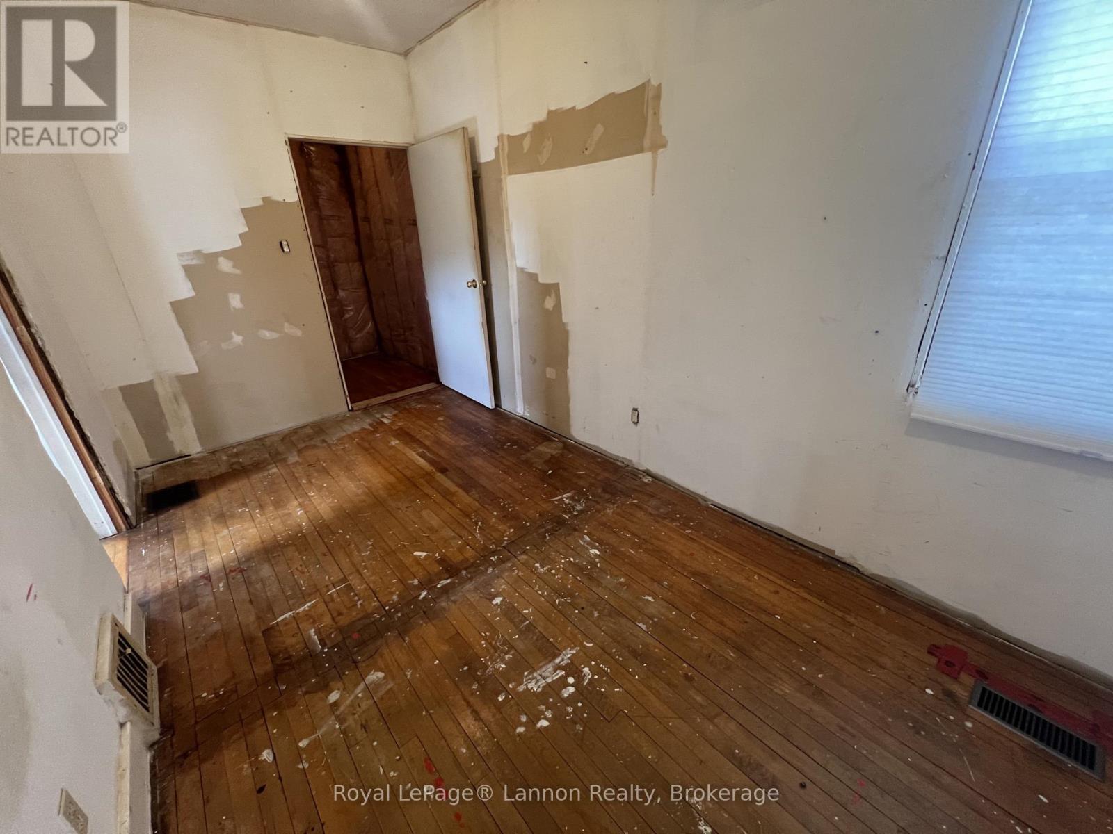 1612 CRAWFORD AVENUE - 18