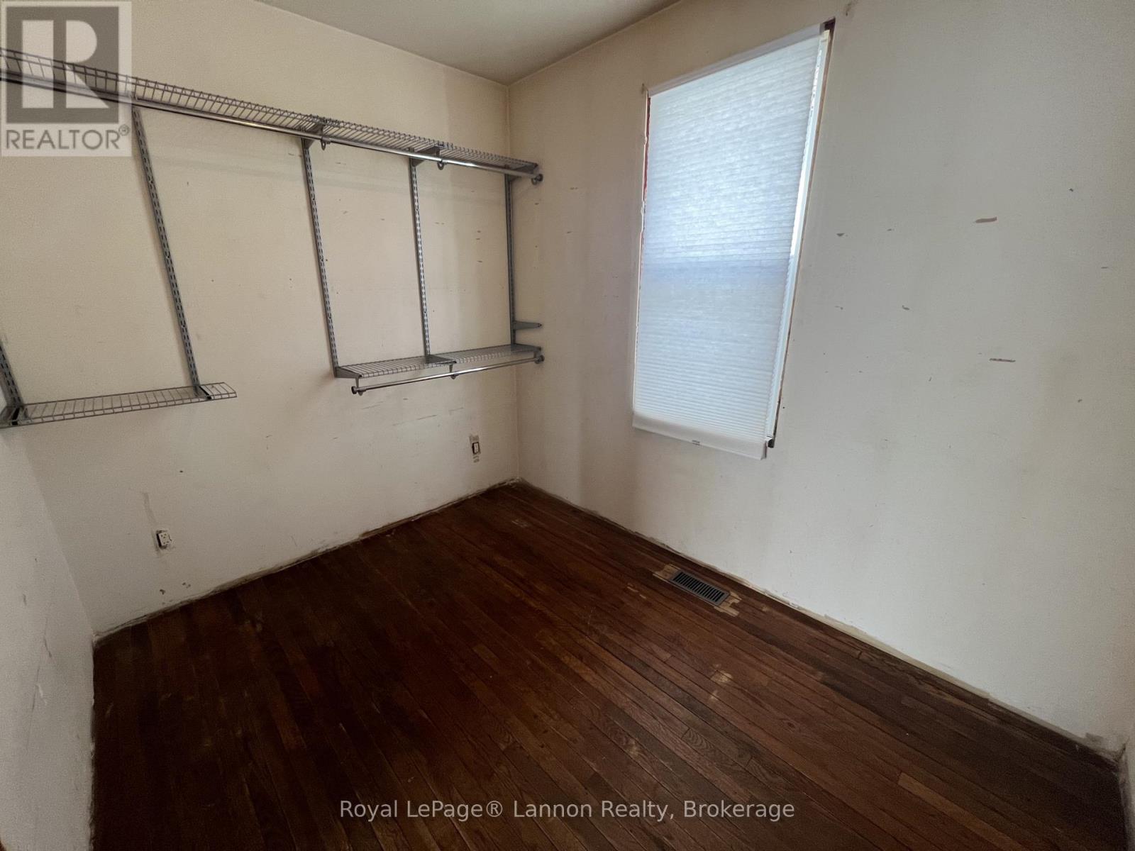 1612 CRAWFORD AVENUE - 21