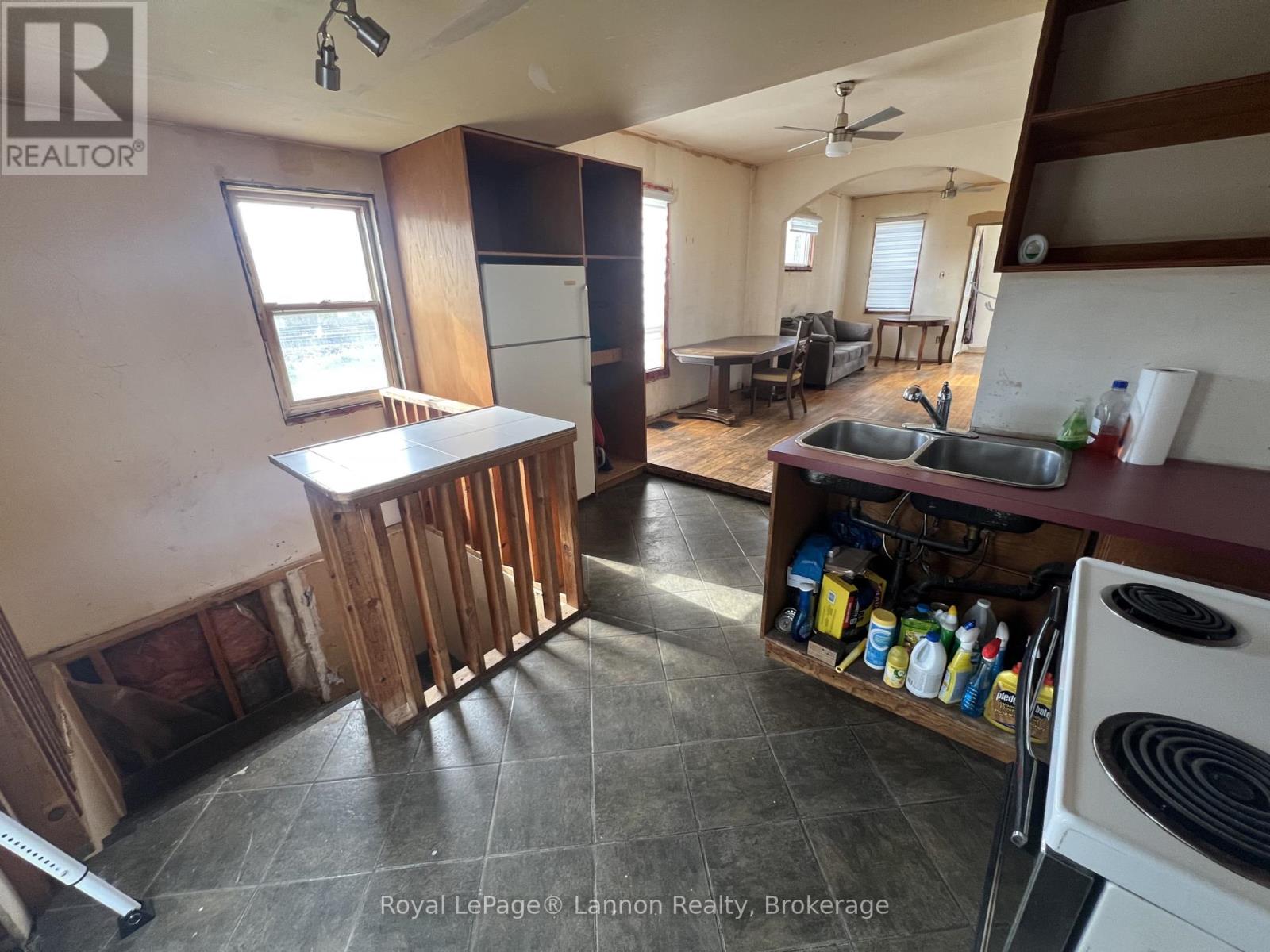 1612 CRAWFORD AVENUE - 24
