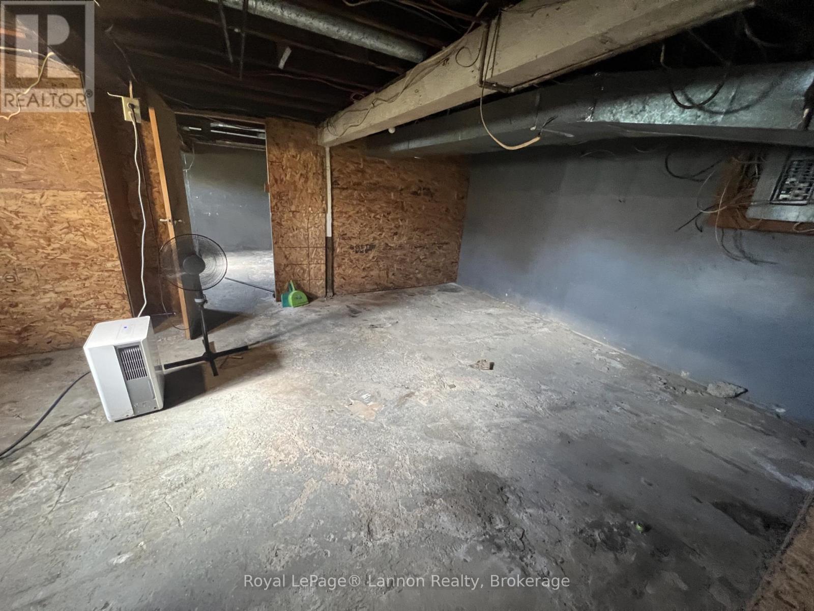 1612 CRAWFORD AVENUE - Image 33