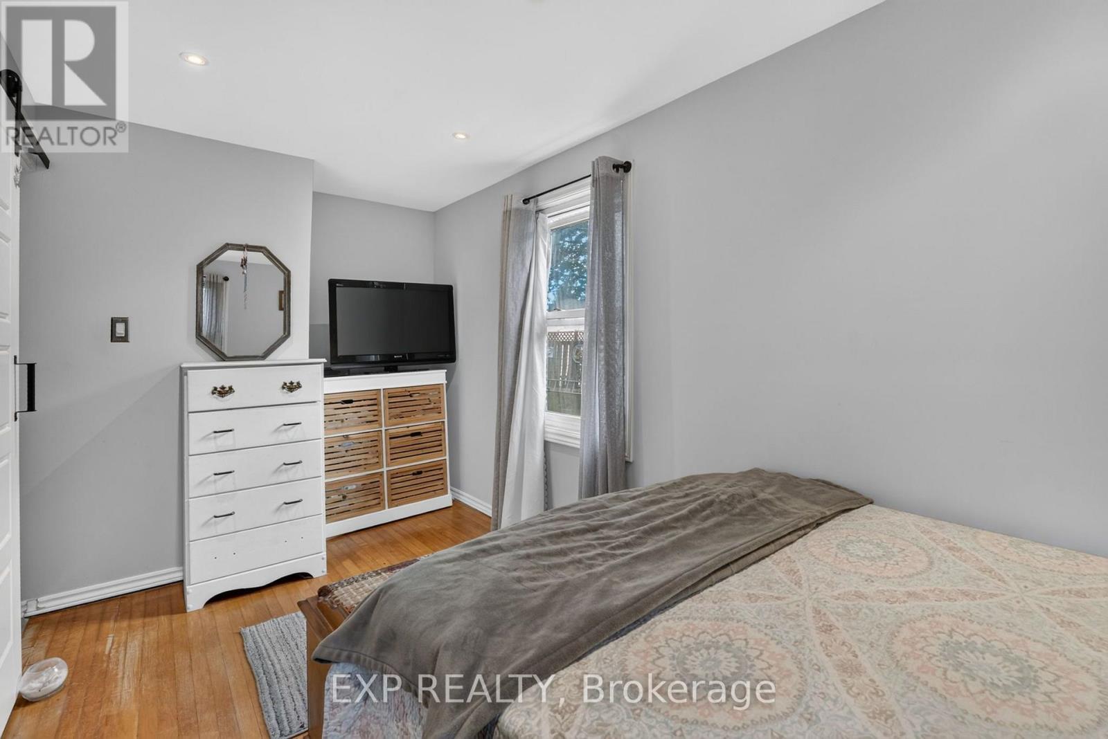 6063 CADHAM STREET - Image 18
