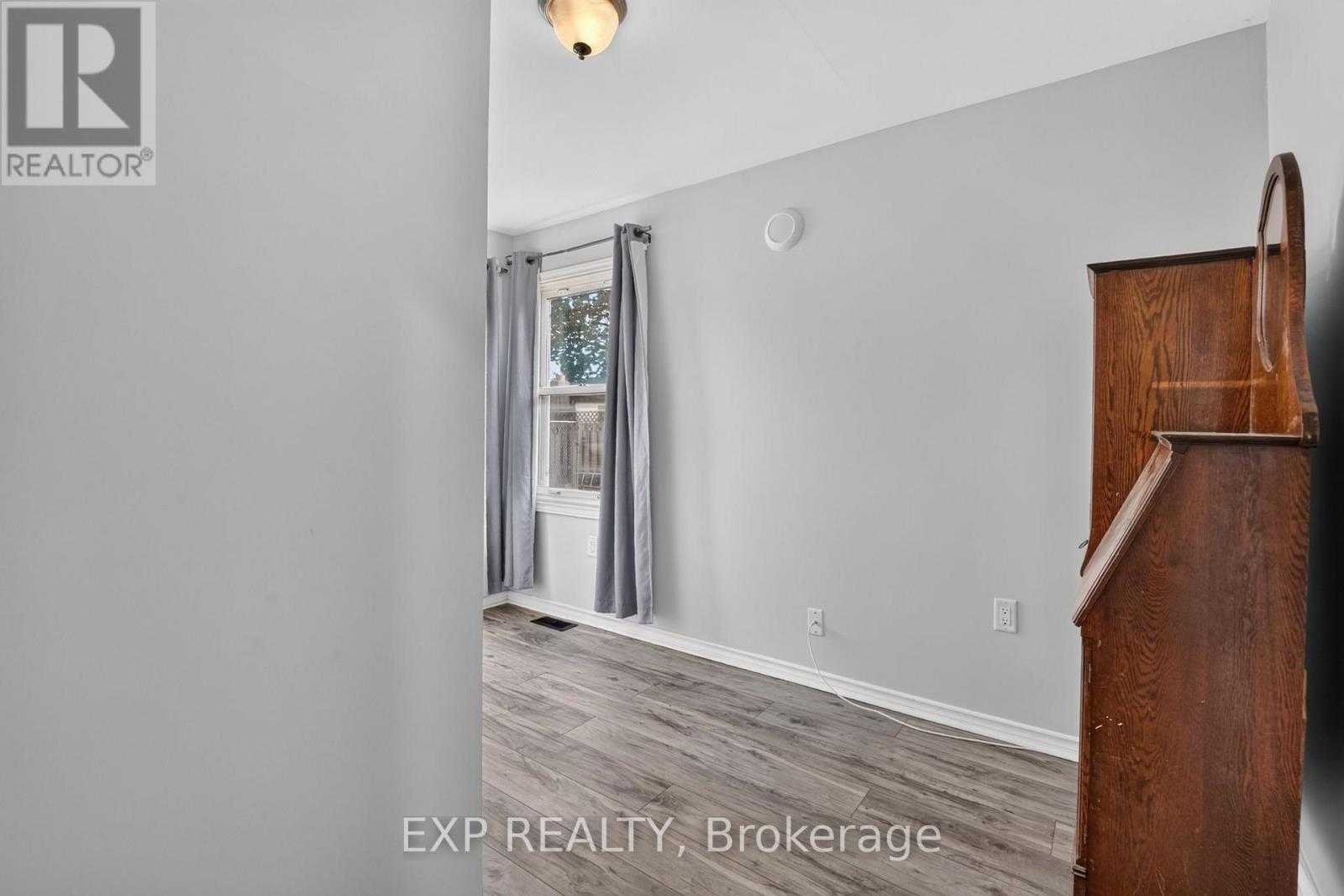 6063 CADHAM STREET - Image 22
