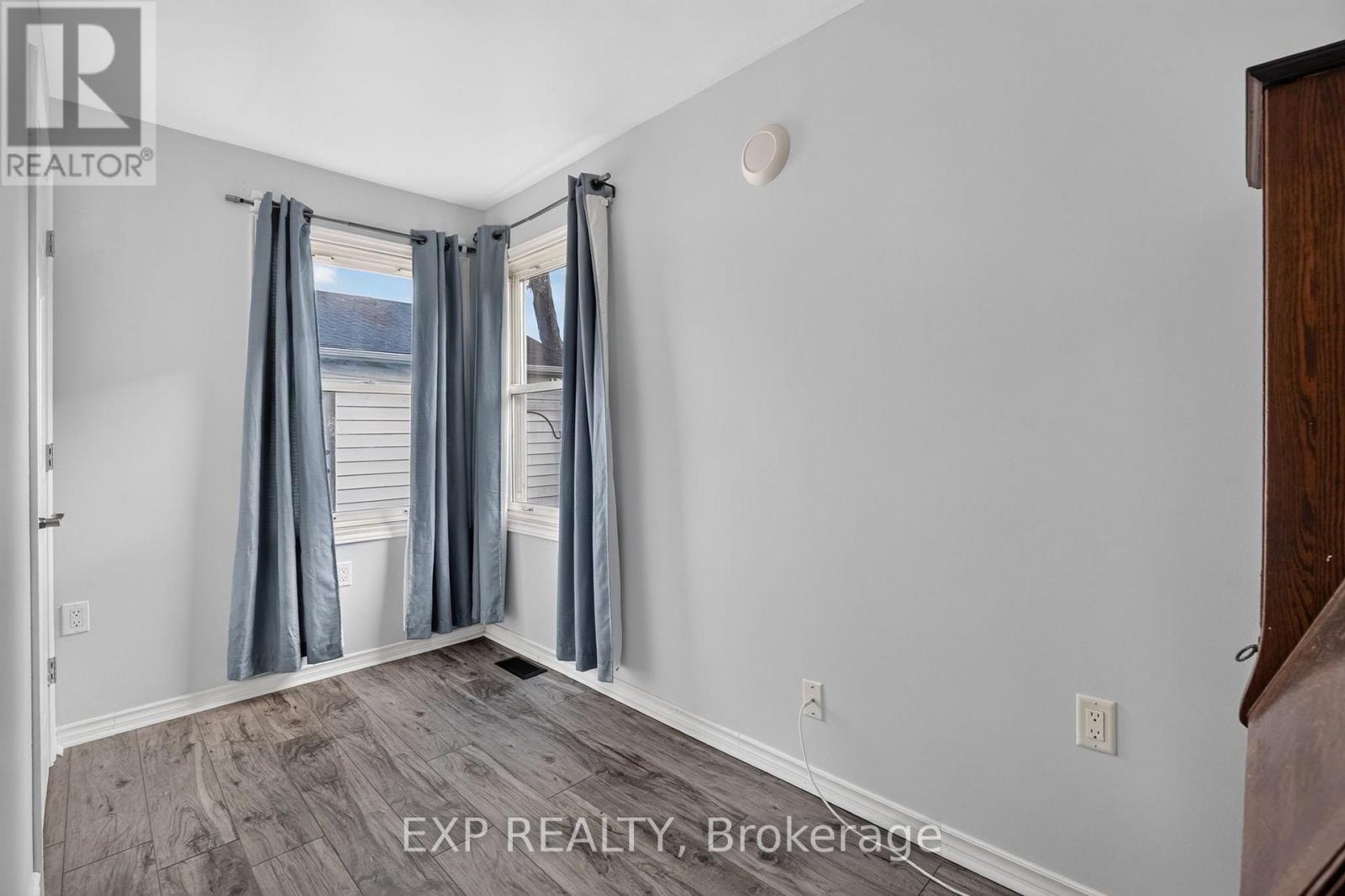 6063 CADHAM STREET - Image 23