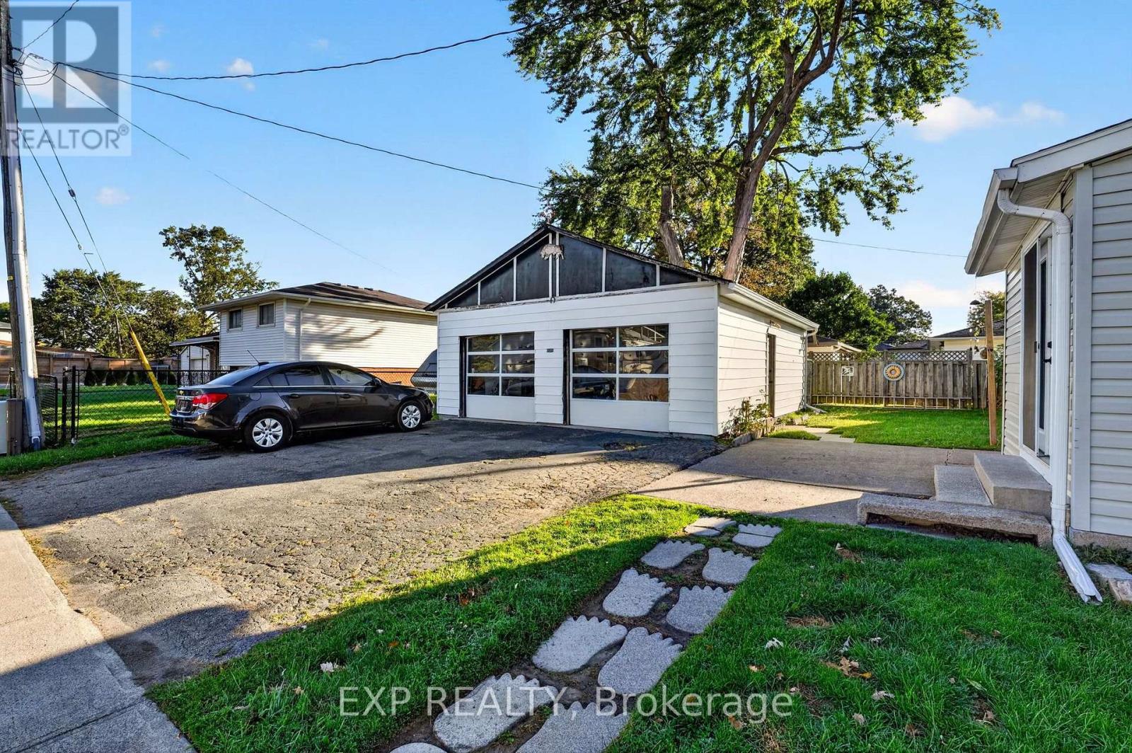6063 CADHAM STREET - Image 35