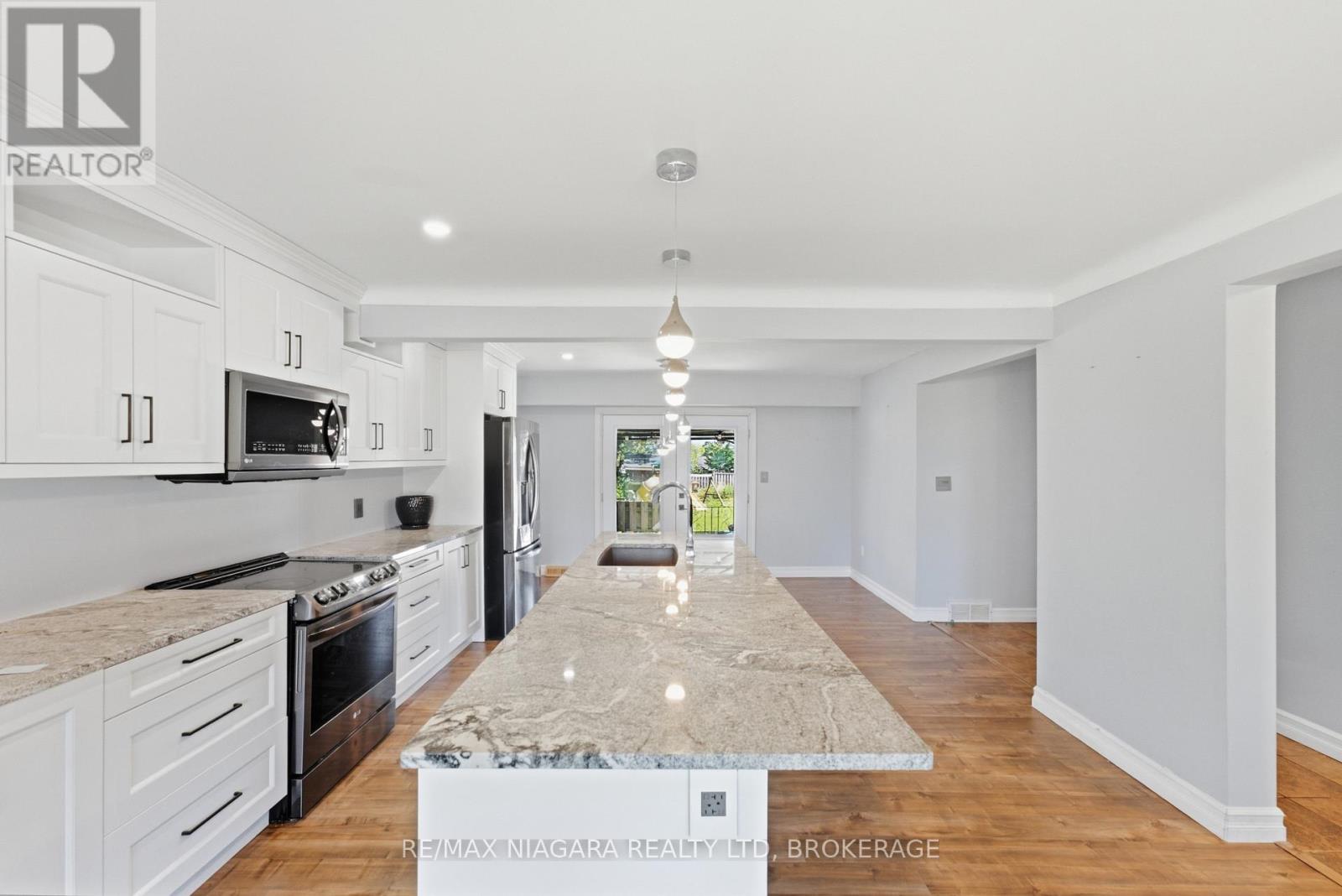 163 CHAMPLAIN DRIVE - 10