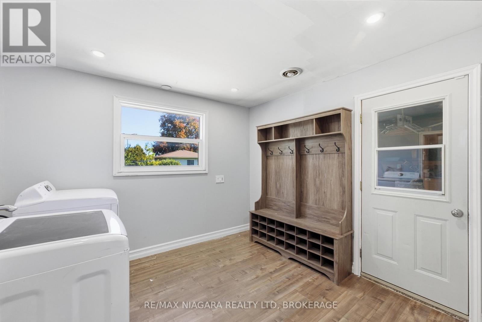 163 CHAMPLAIN DRIVE - 13