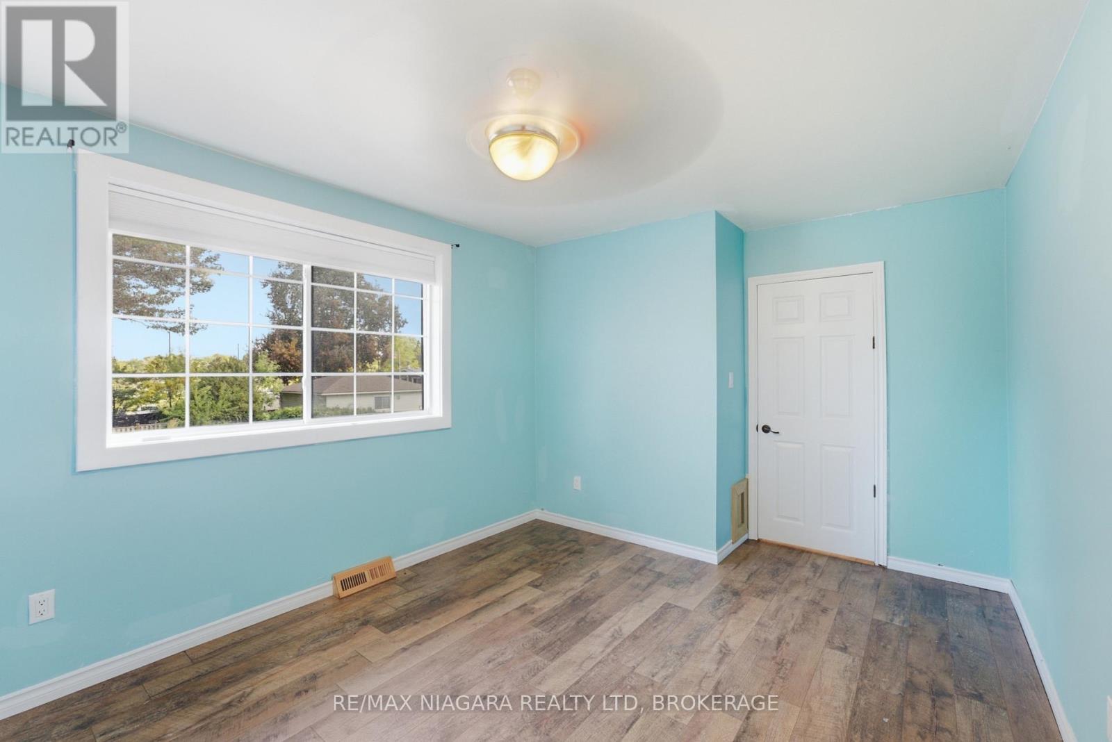 163 CHAMPLAIN DRIVE - 19