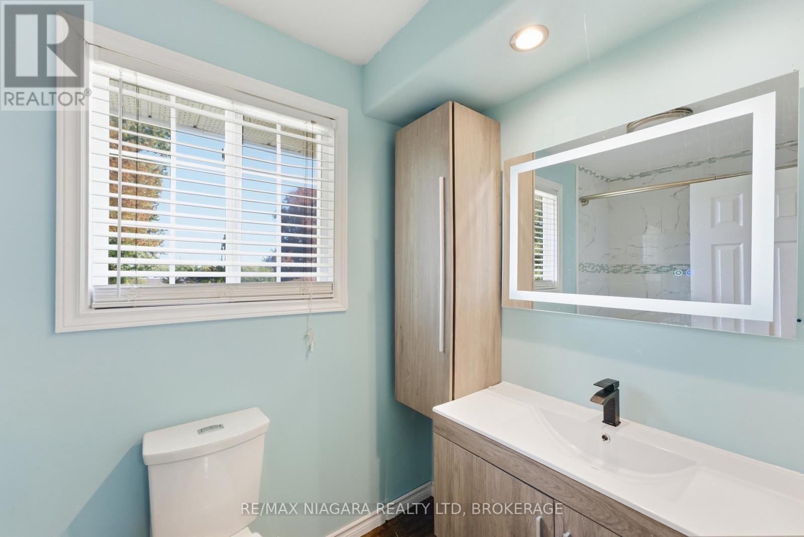 163 CHAMPLAIN DRIVE - 25