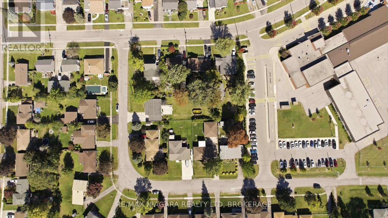 163 CHAMPLAIN DRIVE - 32