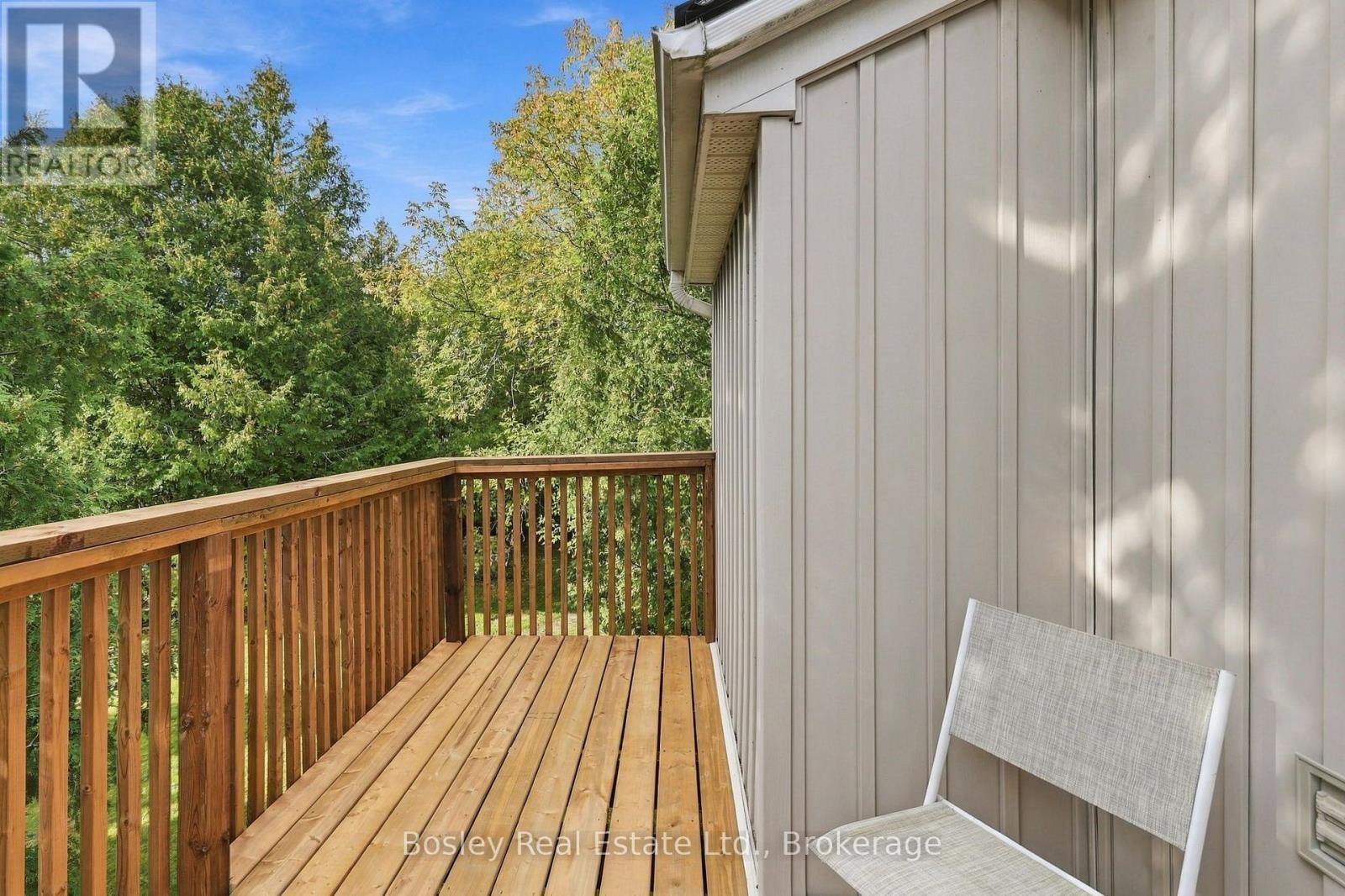 552 Oxbow Crescent — photo 34