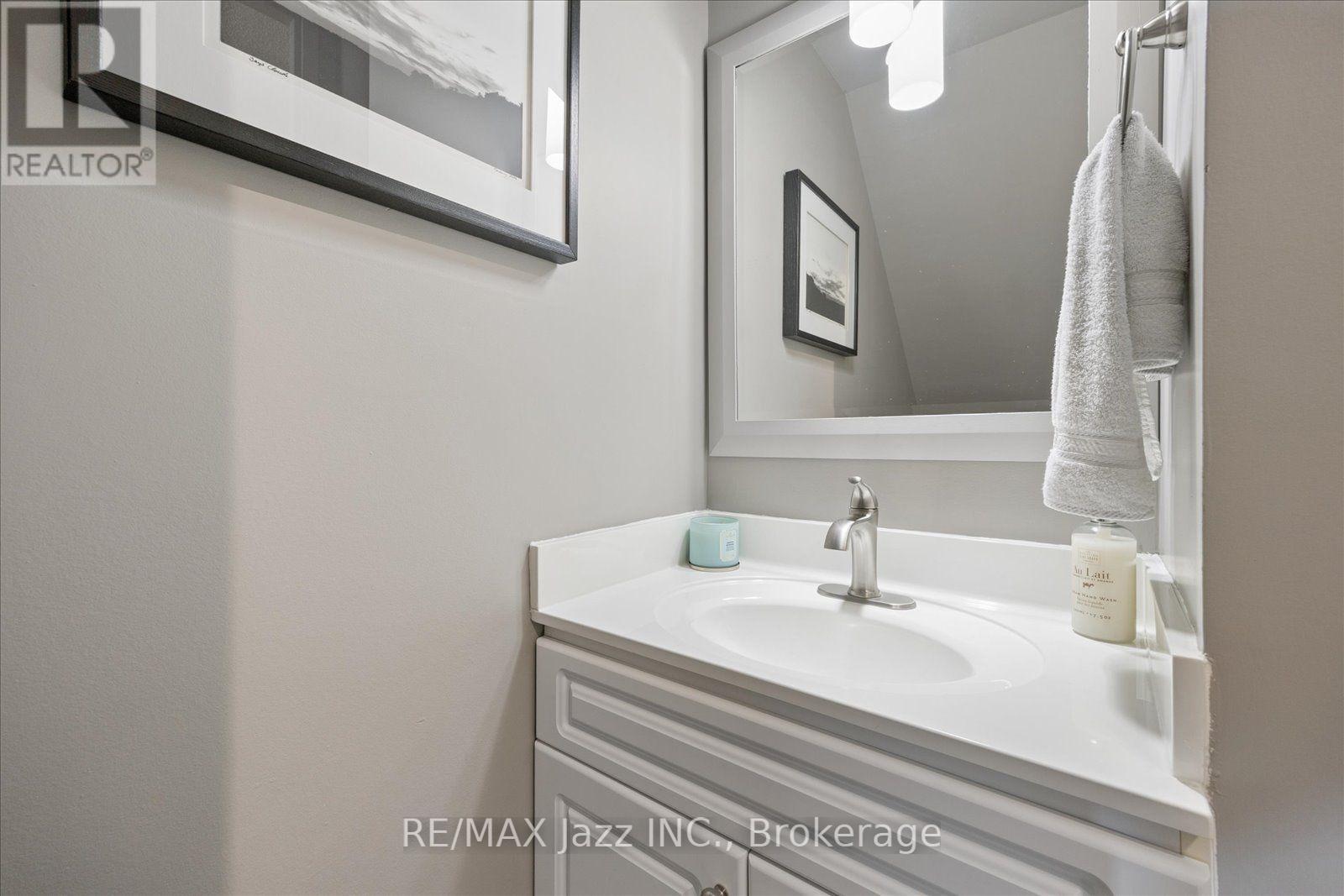 405- 337 Simcoe Street North, Oshawa, ON photo 27