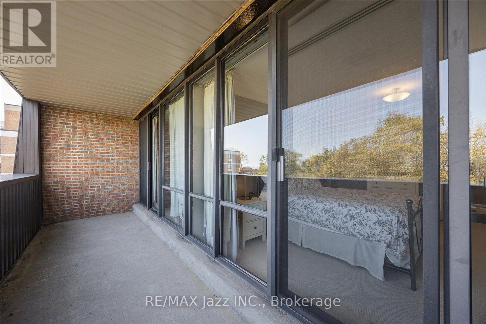 405- 337 Simcoe Street North, Oshawa, ON photo 35