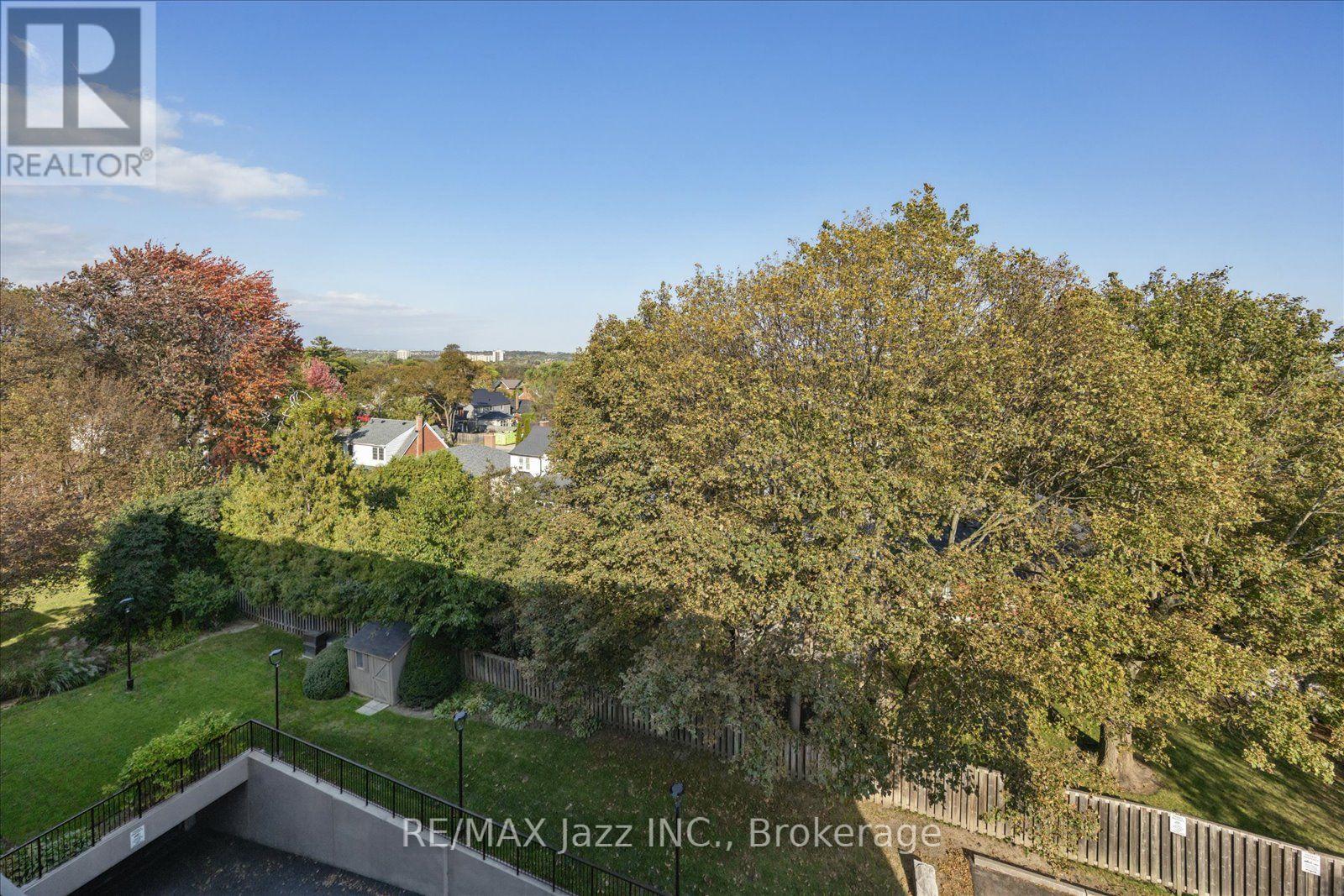 #405 337 SIMCOE STREET N - 39