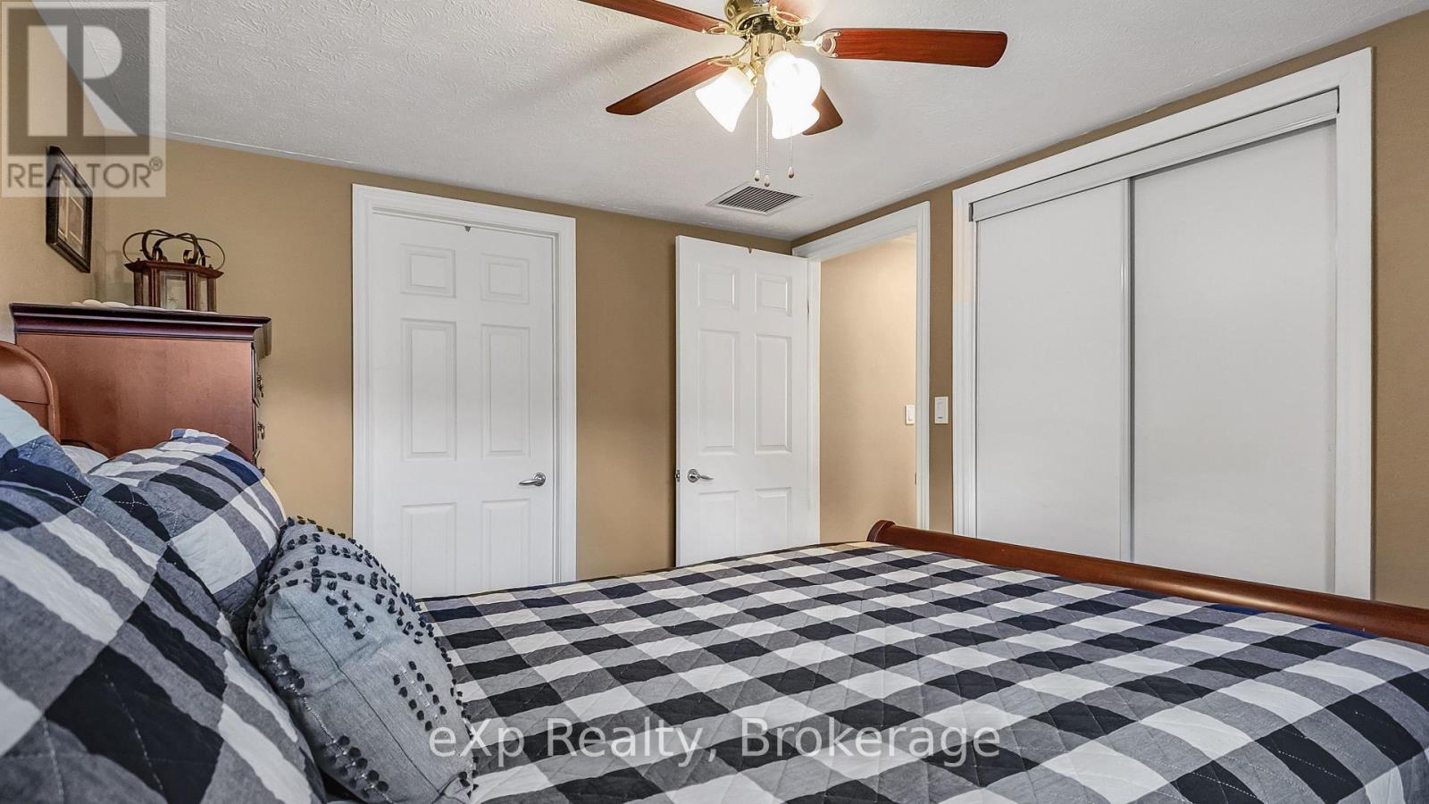#304 125 WILLIAM STREET N - 22
