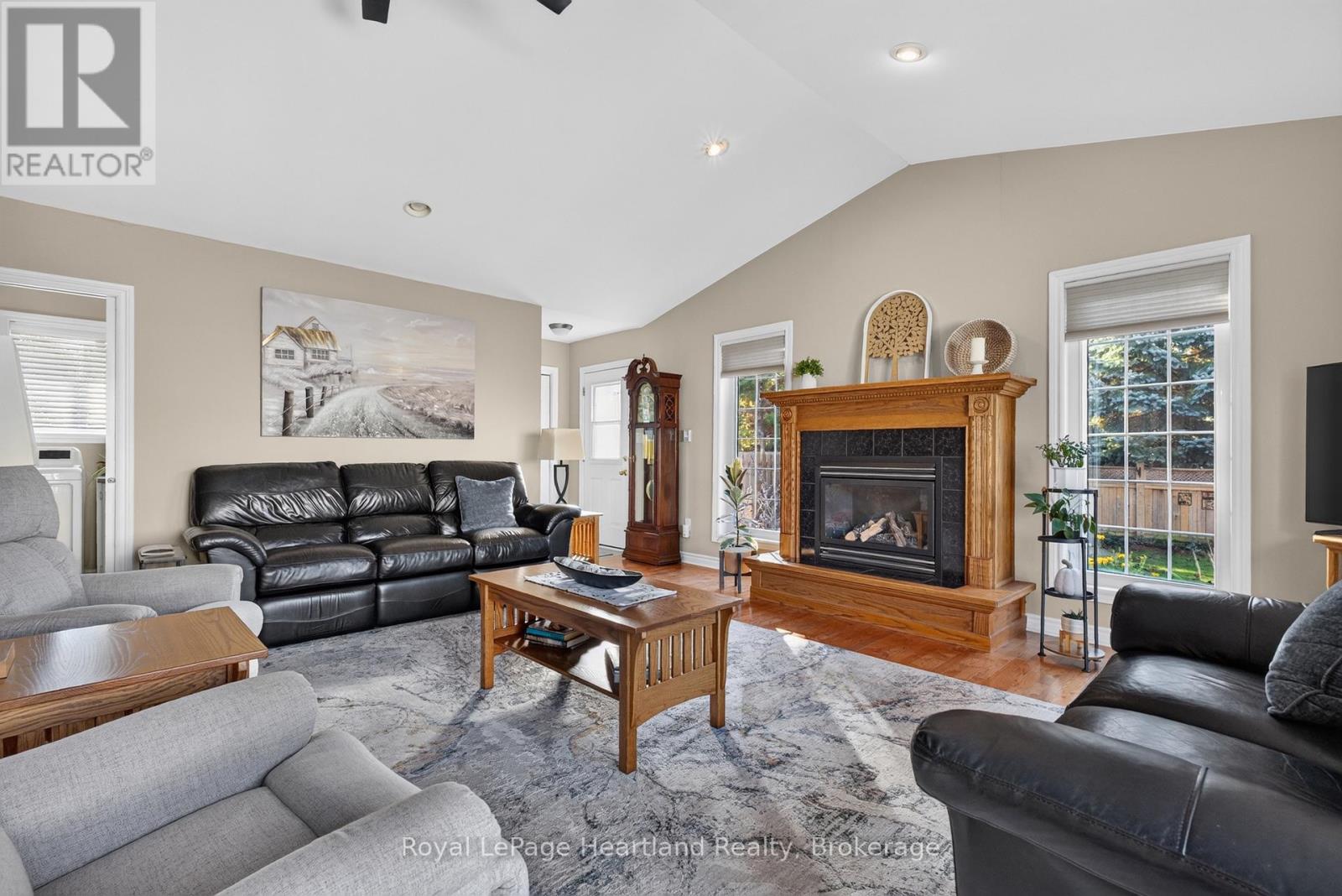9 SHERWOOD CRESCENT - Image 12