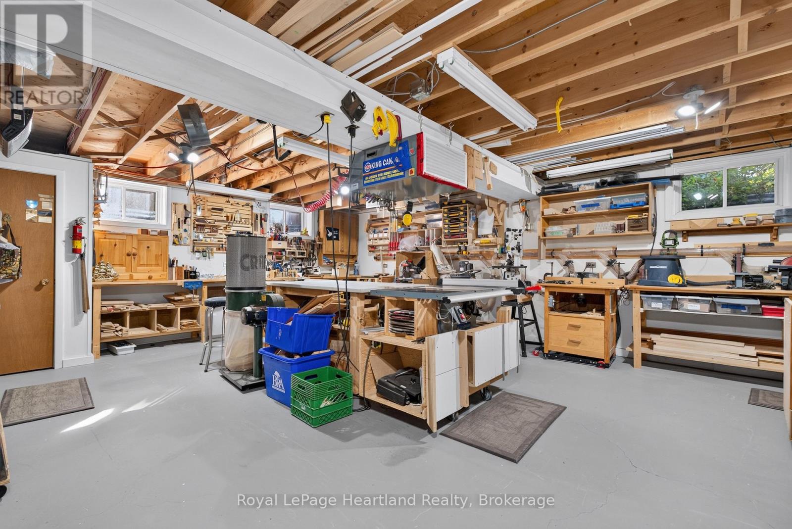 9 SHERWOOD CRESCENT - Image 32