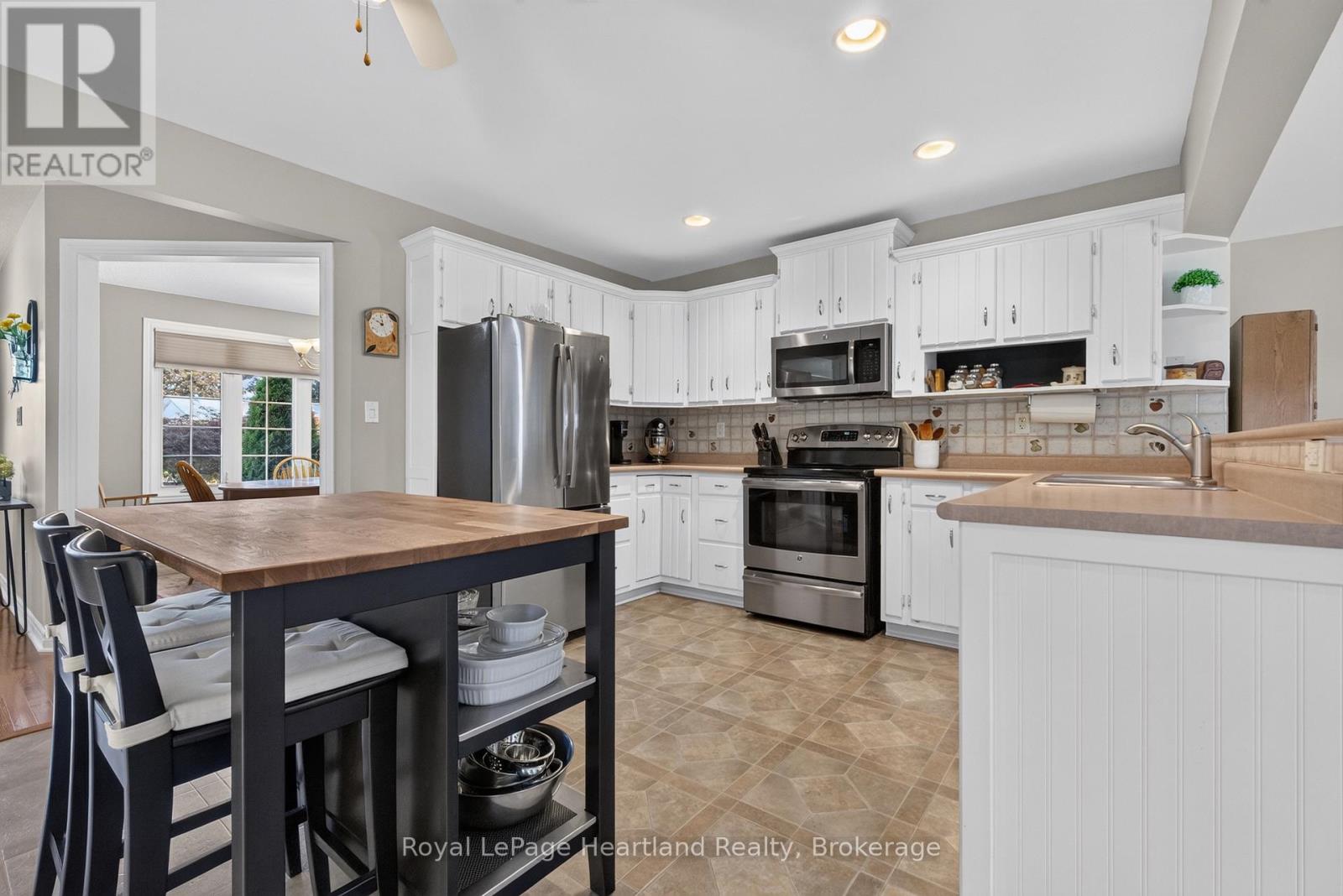 9 SHERWOOD CRESCENT - Image 8