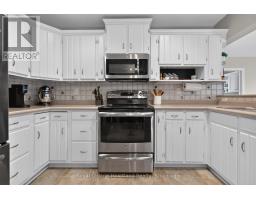 Kitchen - 9 Sherwood Crescent, South Huron, ON N0M1S1 Photo 9