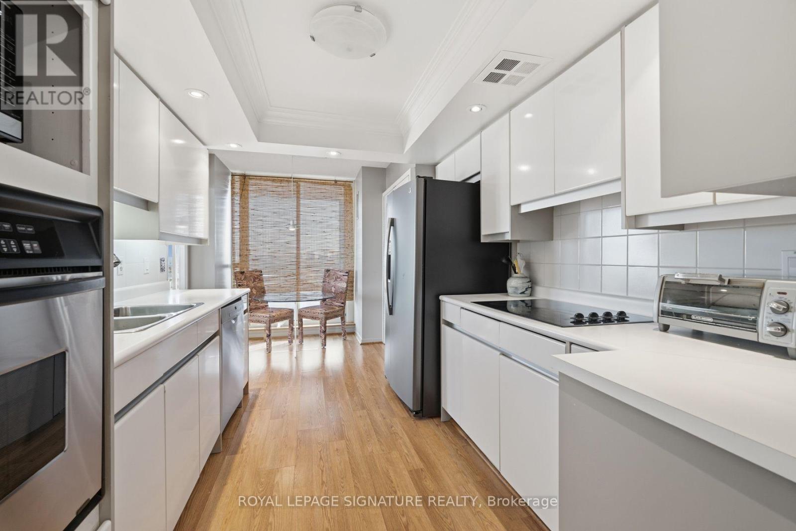 #2110 10 TORRESDALE AVENUE - 15