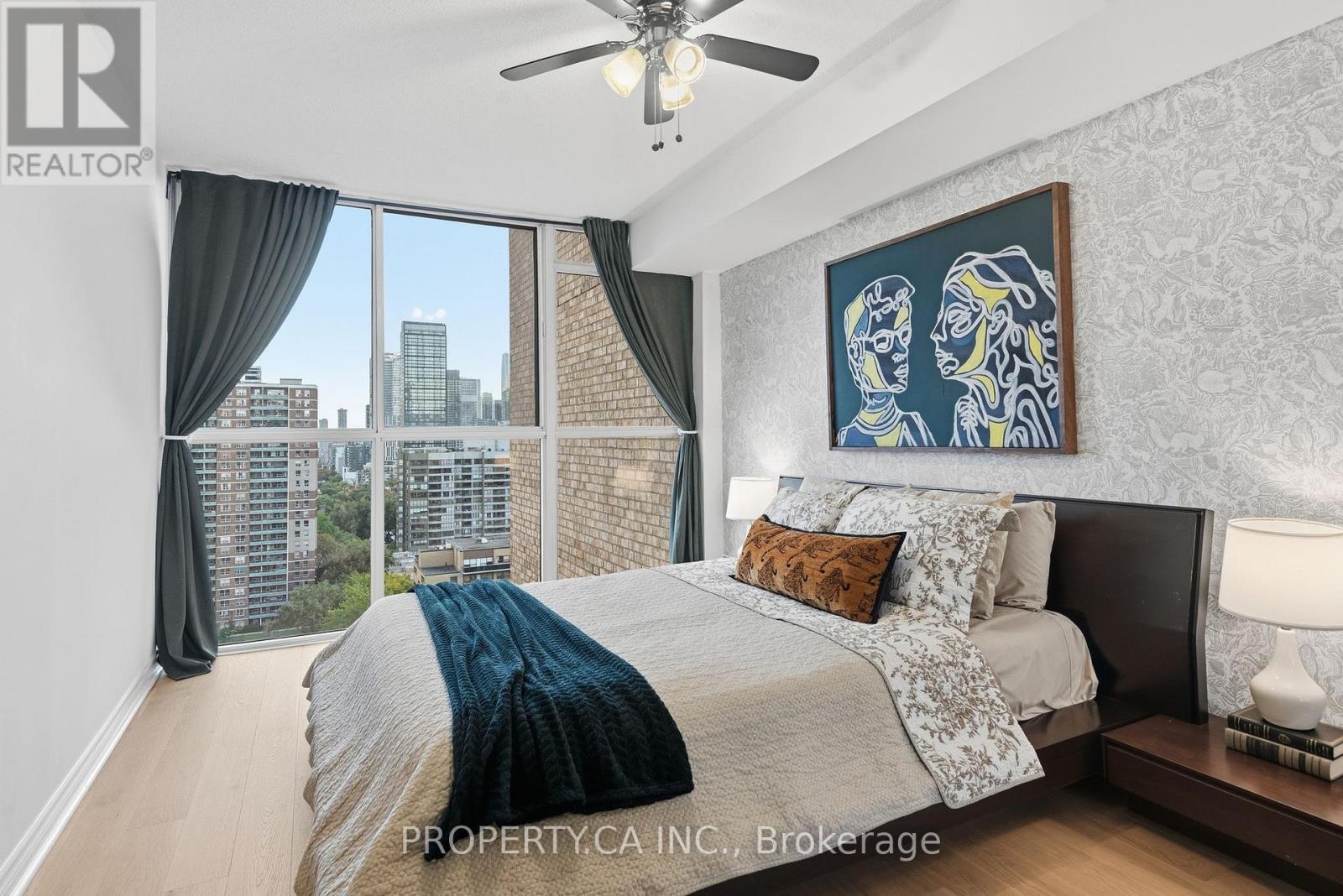 1811- 15 Maitland Place, Toronto, ON photo 14