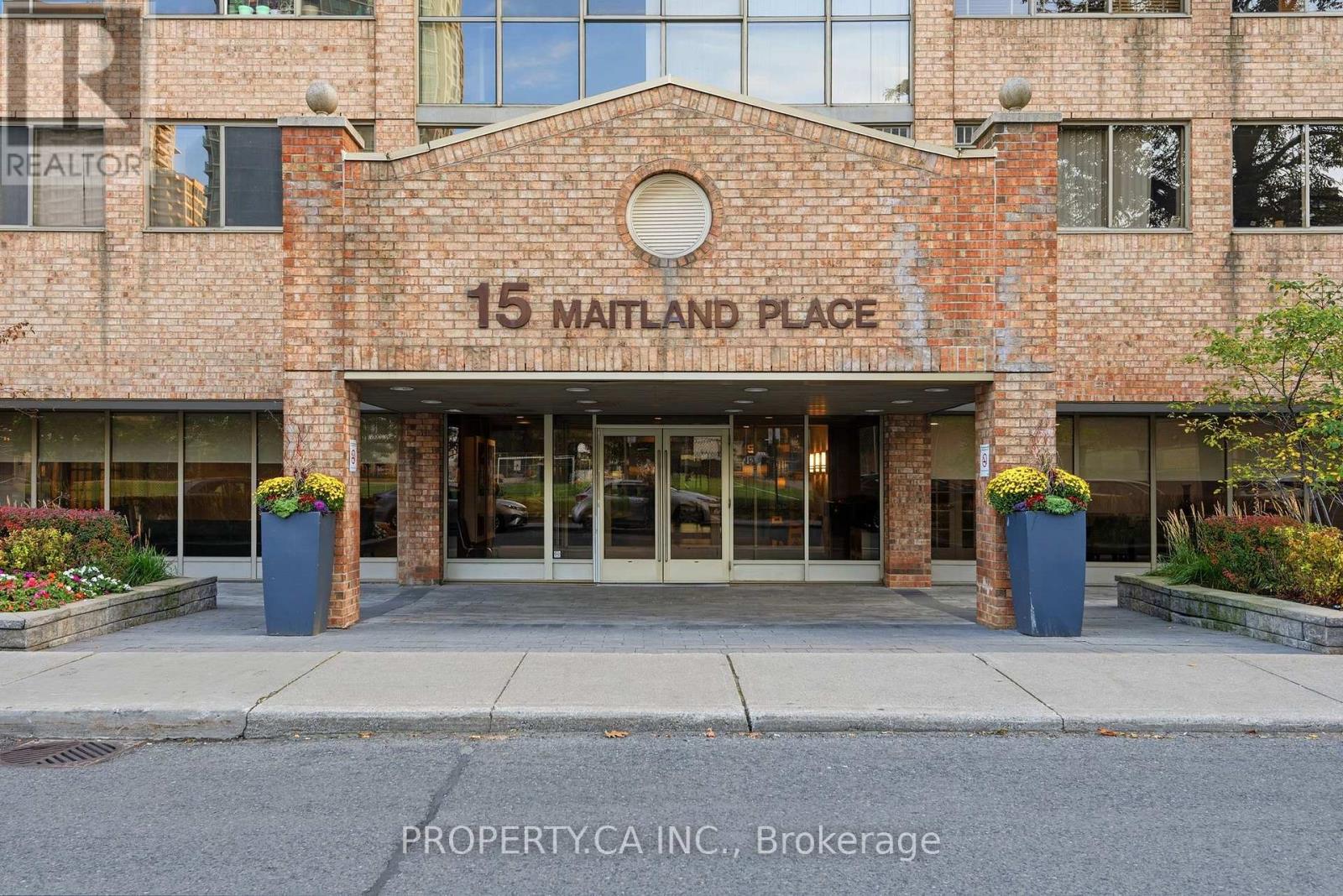1811- 15 Maitland Place, Toronto, ON photo 23