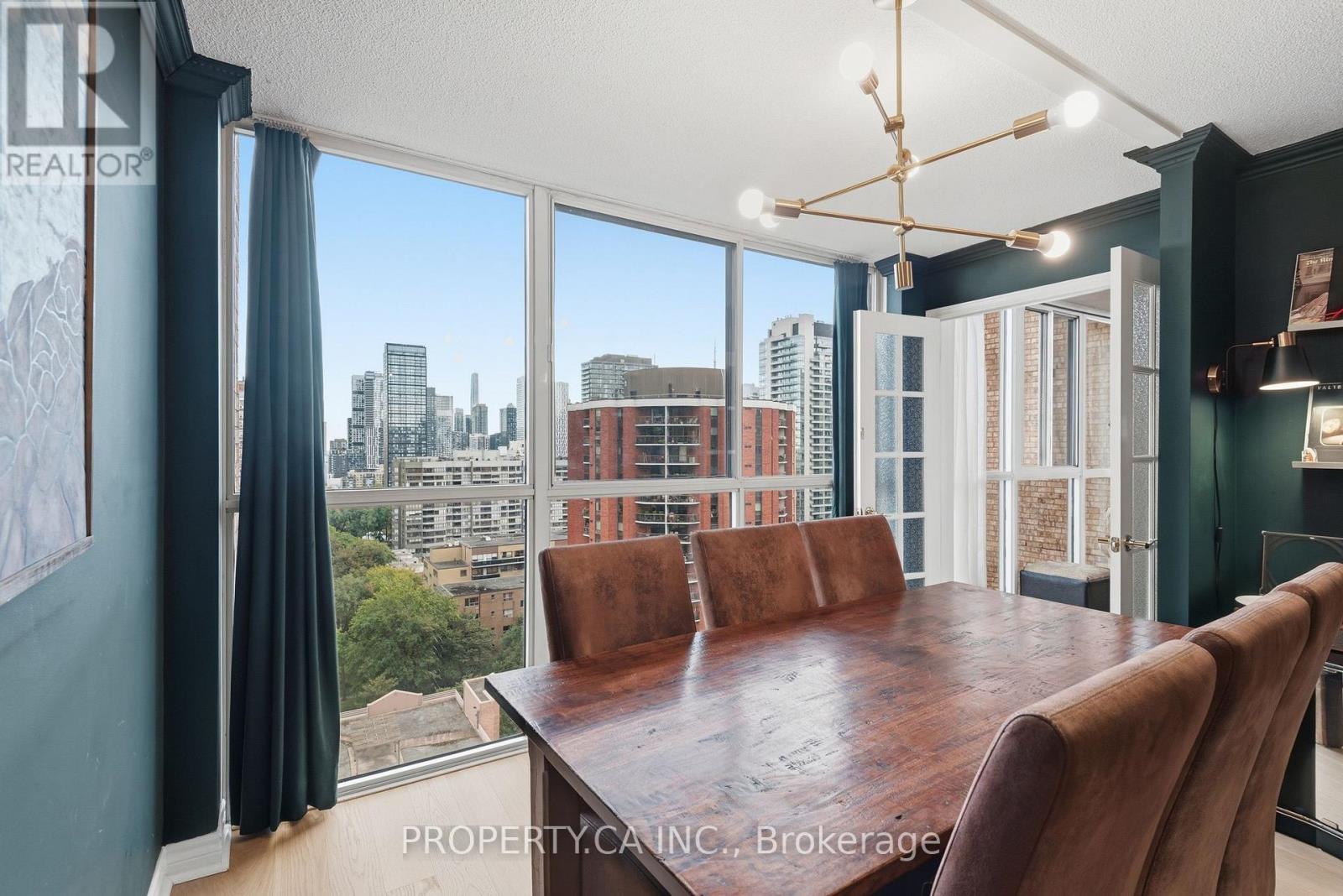 1811- 15 Maitland Place, Toronto, ON photo 5