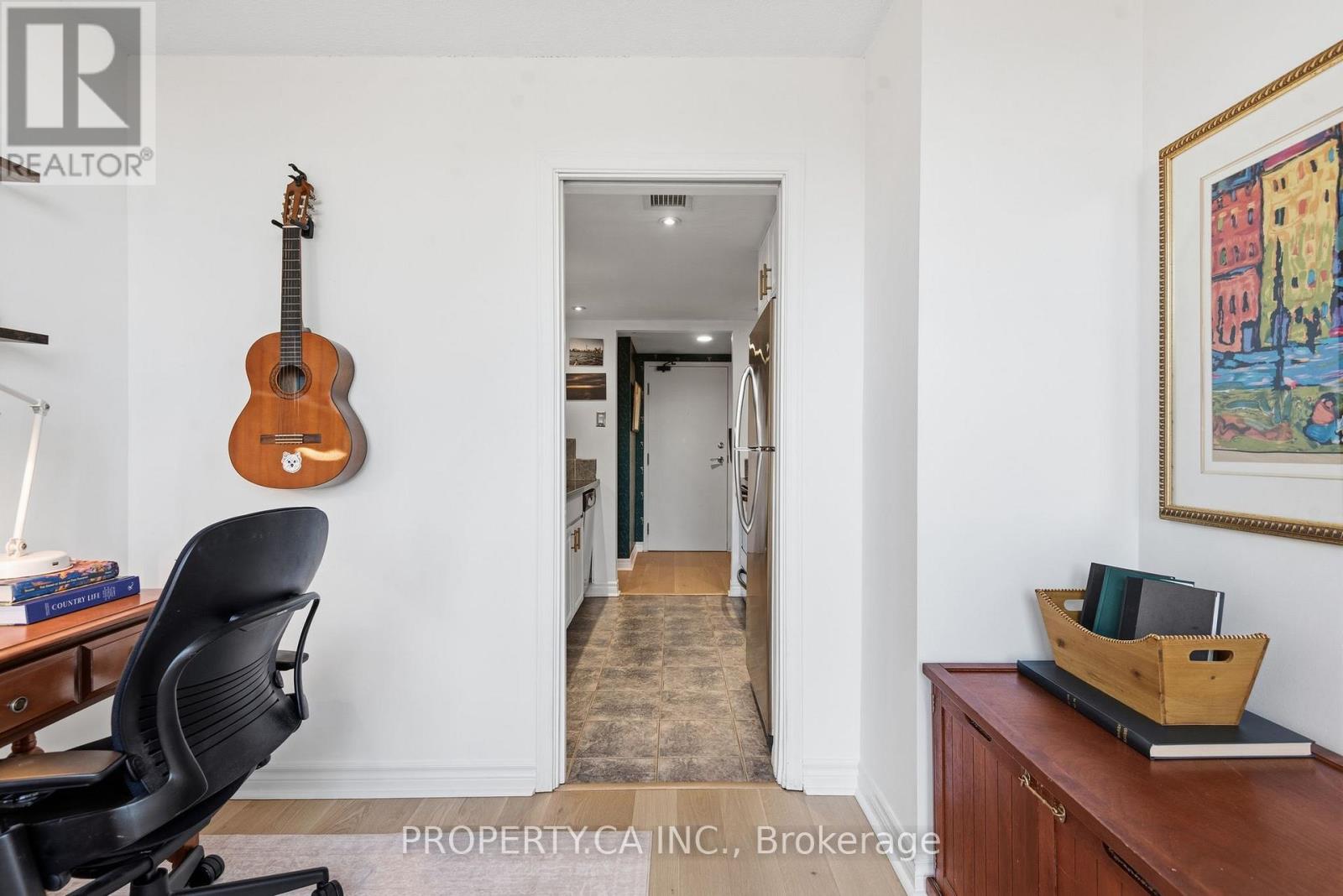 1811- 15 Maitland Place, Toronto, ON photo 8