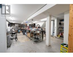 689 St Clair Avenue W, Toronto, ON M6C1B2 Photo 11