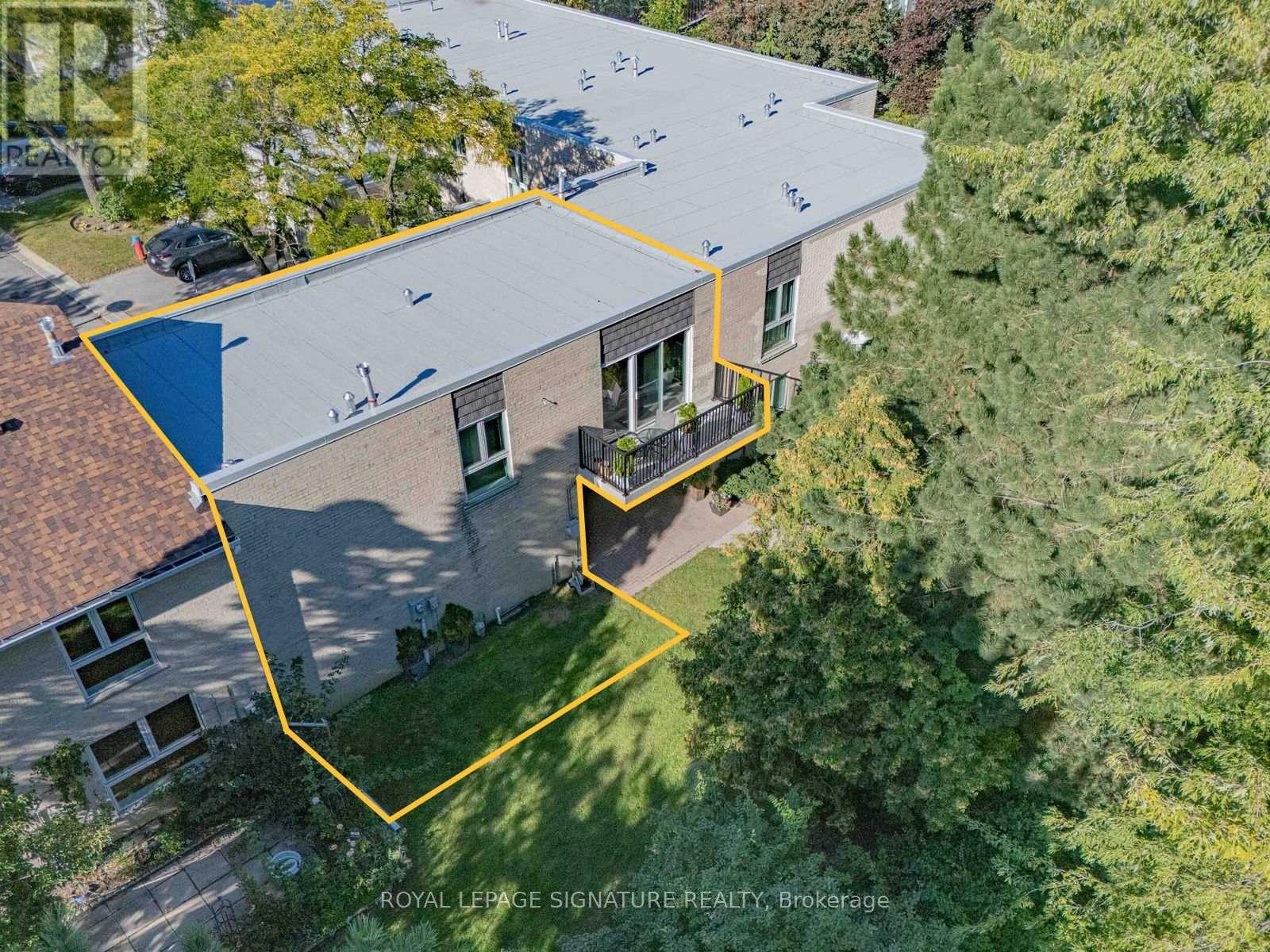 25 Proudbank Millway, Toronto, ON photo 4