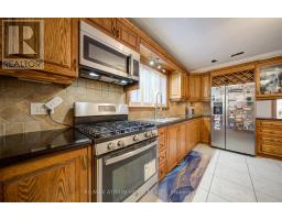 8 Patrick Boulevard, Toronto, ON M2J3K8 Photo 6