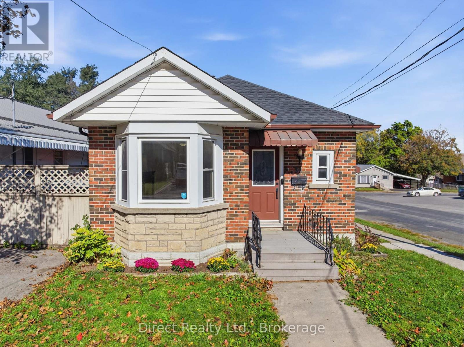 32 MEYERS STREET - 1