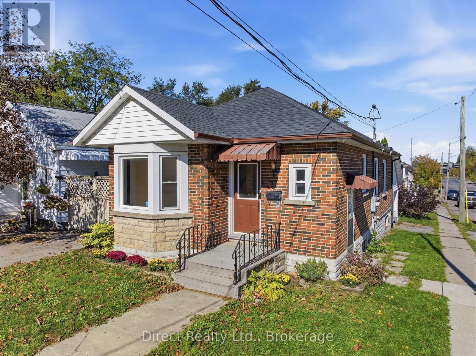 32 MEYERS STREET - 24