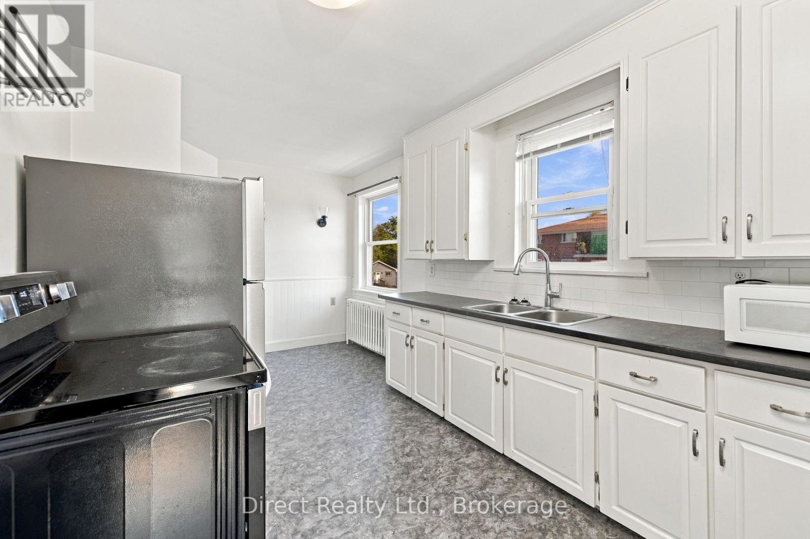 32 MEYERS STREET - 6