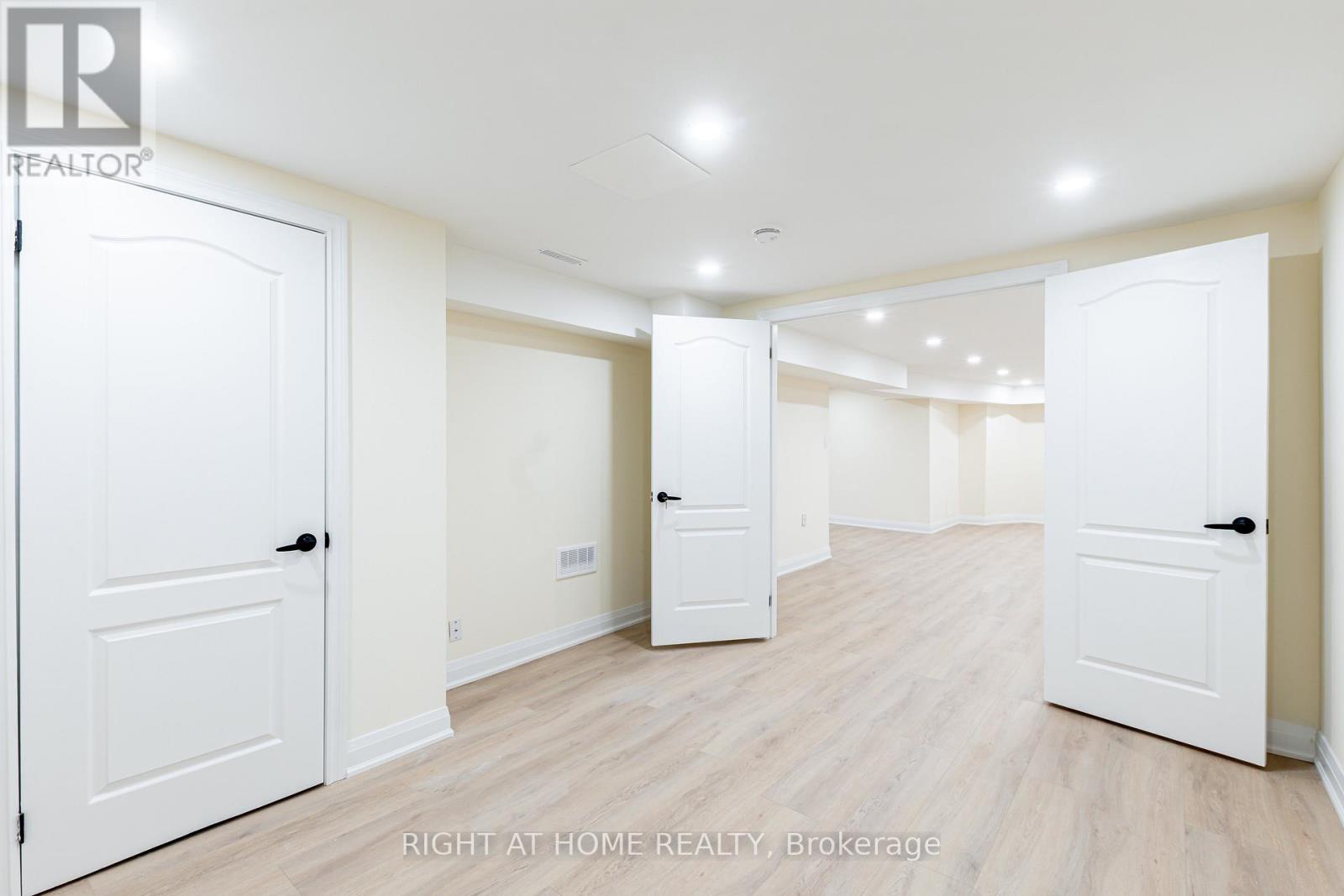 Basement- 43 Greenbush Place, Whitby, ON photo 11